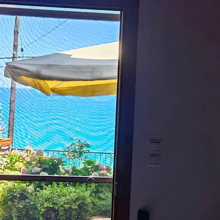 Euphoria Living Prázdninový dům Pouríon