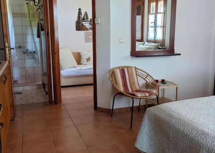 Euphoria Living Pouríon