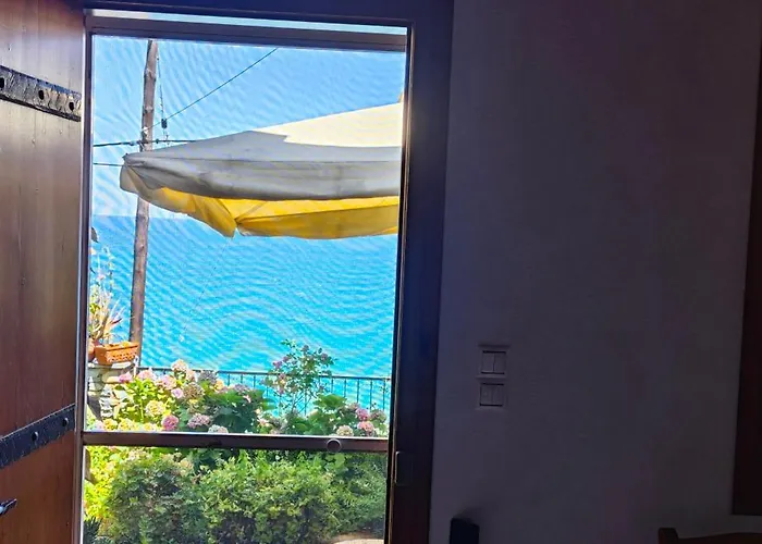 Euphoria Living Case de vacanță Pouríon